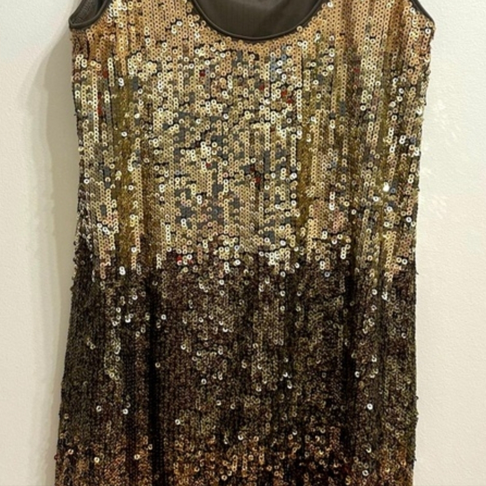 For festive occasions! EXPRESS dazzling Gold & Bronze Sequin Cocktail Mini DRESS - Picture 4 of 5